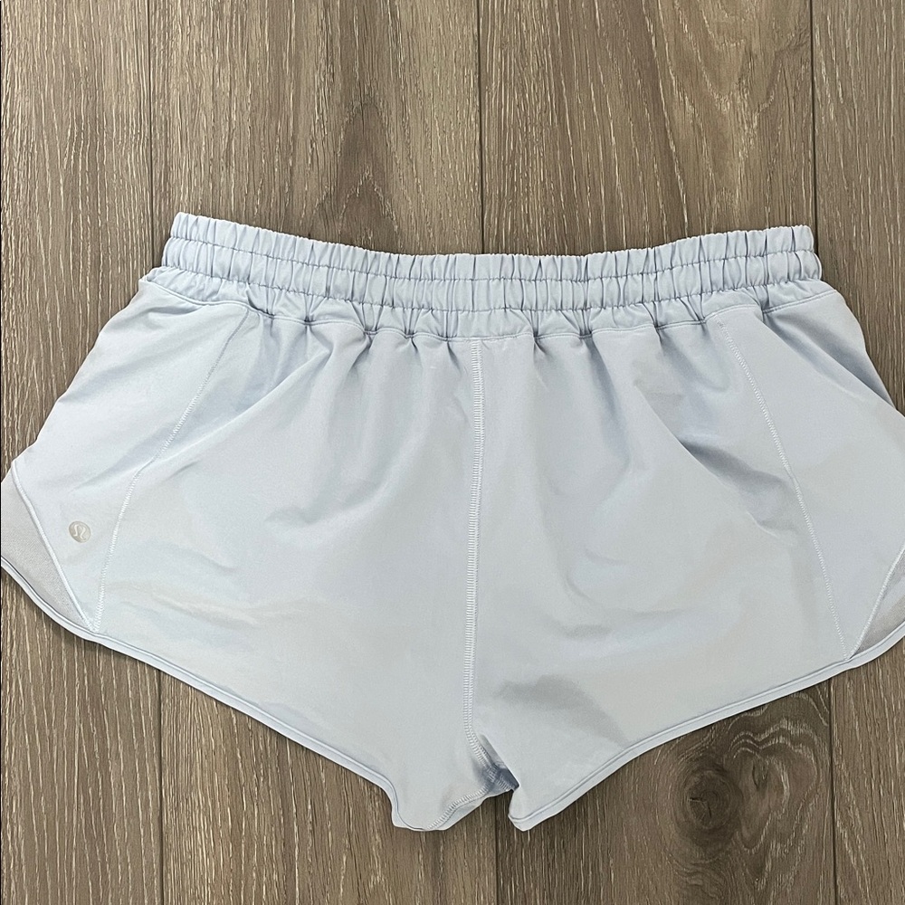 Lululemon Hotty Hot Short II 2.5 In Blue Linen Size 12 - Picture 9 of 10